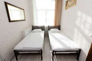 Гостиница Азия Пермь Номер эконом с 2 односпальными кроватями-5